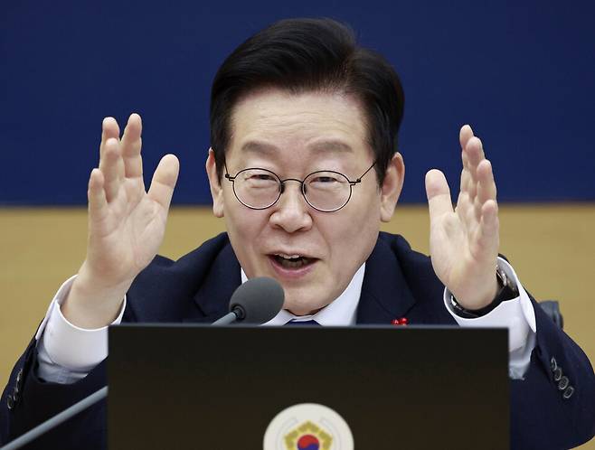 ▲ 이재명 대통령이 16일 정부세종청사에서 열린 국무회의에서 발언하고 있다. /연합뉴스