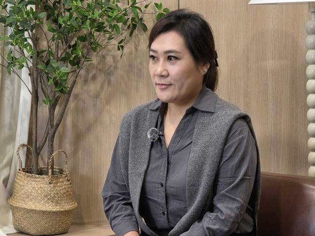 제22회 대구국제오페라축제 메인 오페라인 영남오페라단의 에서 카르멘역을 맡은 메조소프라노 손정아씨가 인터뷰 질문에 답하고 있다. 김용국기자