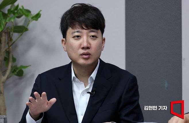 이재명 대통령이 부처 업무보고에서 보인 태도를 두고 이준석 개혁신당 대표가 "낙인찍어 괴롭히는 모습은 팥쥐엄마도 울고 갈 갑질"이라고 지적했다. 아시아경제DB