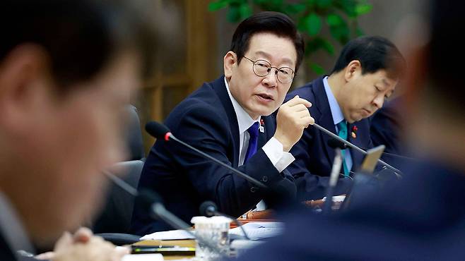 이재명 대통령, 국무회의 발언 2025.12.16 [대통령실통신사진기자단]