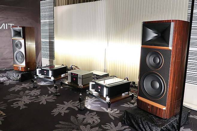 JBL 서밋 마칼루 / 출처=IT동아