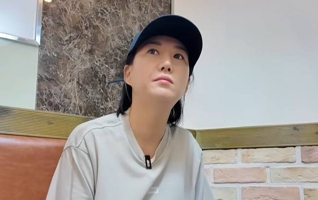 ‘매니저 갑질 논란’으로개그우먼 출신 방송인 박나래가 연일 주목 받고 있는 가운데 가수 장윤정이 매니저에 대해 배려하는 발언이 다시 주목 받고 있다. [사진출처 = 영상 캡처]