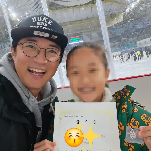 안재욱이 딸과 함께 찍은 사진을 공개하며 미소를 감추지 못했다. / 안재욱 인스타그램