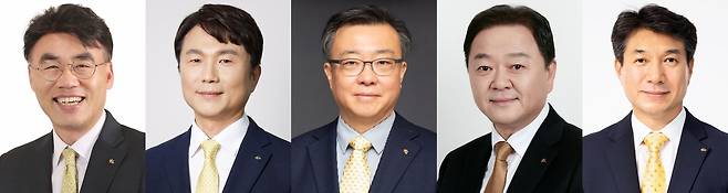 이홍구(왼쪽부터) KB증권 WM부문 대표이사, 구본욱 KB손해보험 대표이사, 김영성 KB자산운용 대표이사, 빈중일 KB캐피탈 대표이사, 성채현 KB부동산신탁 대표이사 [KB금융그룹 제공]