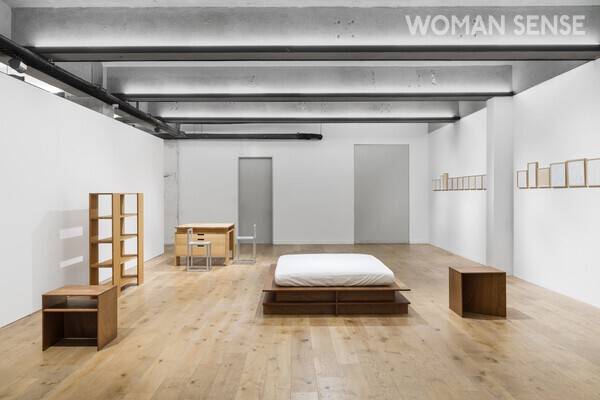 Installation view Donald Judd: Furniture, November 27, 2025 – April 26, 2026, Hyundai CardStorage, Seoul, Korea. Donald Judd Furniture © Judd Foundation.