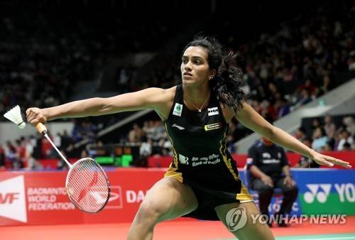 민소매 원피스 입은 인도 푸살라 신두 [EPA=연합뉴스 자료사진]