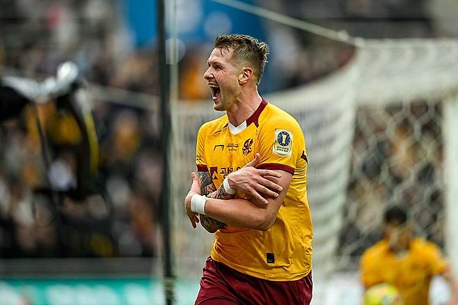 지난 6일 전북과의 코리아컵 결승전에서 득점 후 세리머니 중인 프리드욘슨. 광주FC 제공