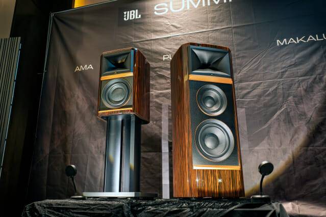 JBL 서밋 아마(왼쪽)와 푸모리(오른쪽) (사진=하만인터내셔널코리아)