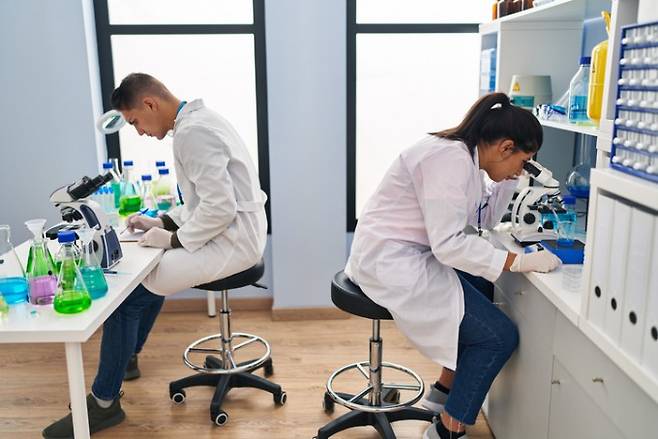 &nbsp;과학자를 나타낸 이미지. 게티이미지뱅크 제공