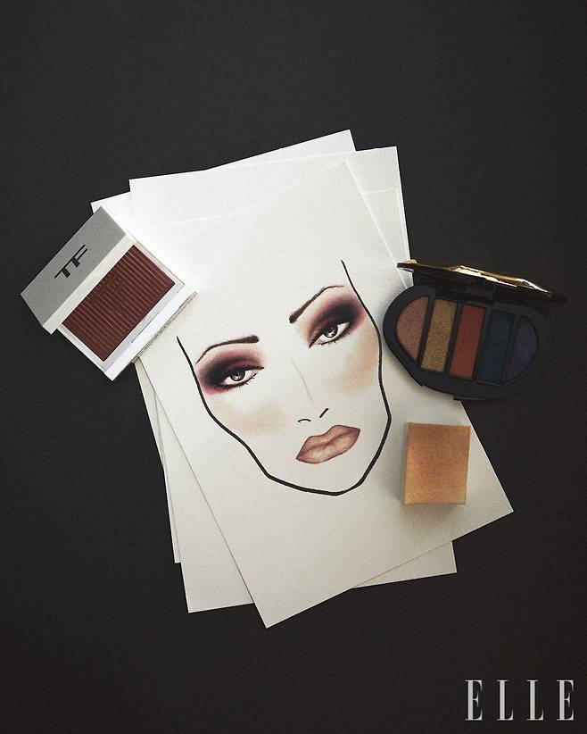 페이스 차트와 함께 놓인 제품은 쏠레이 네쥐 크림 블러시, 01 알파인 블러시, 12만원대, Tom Ford Beauty. 아이섀도우 5컬러, 오션 헤이즈, 11만2천원, Byredo. 라텍스 스퀘어 메이크업 스펀지, 6ea 1만3천원, Piccasso.