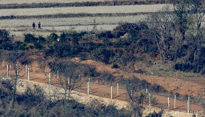 (파주=뉴스1) 이재명 기자 = 사진은 경기도 파주시 오두산 통일전망대에서 바라본 북한 황해북도 개풍군 마을 모습. 2025.11.18/뉴스1  Copyright (C) 뉴스1. All rights reserved. 무단 전재 및 재배포,  AI학습 이용 금지.
