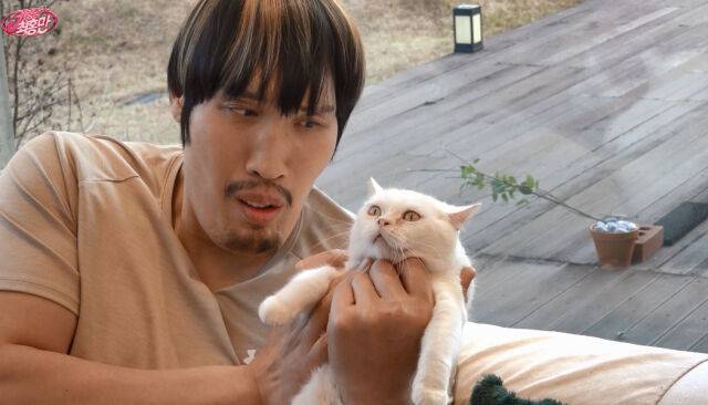 유튜브 채널 ‘키링남 최홍만’/SK브로드밴드