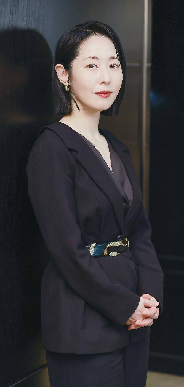 배우 강말금이 거머쥔 신인상 7관왕은 운 좋게 굴러온 복이 아니라 치열한 시간이 만든 결과다. 트리플픽쳐스