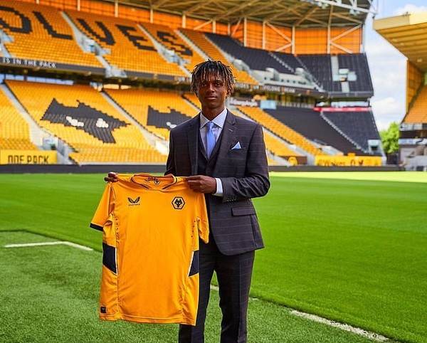 울버햄턴 아카데미에서 10년의 시간을 보낸 에단 맥클라우드