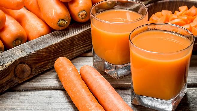 당근 주스에는 비타민 K1과&nbsp;베타카로틴이 풍부하다｜출처: 클립아트코리아