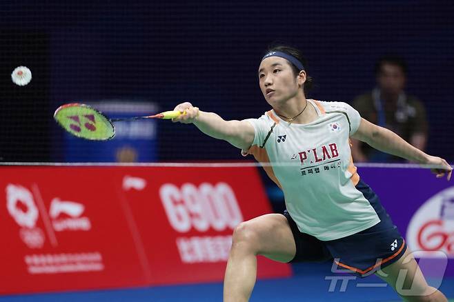월드투어 파이널 4강 진출을 예약한 안세영이 조별리그 3차전에서 야마구치를 상대한다. 결과가 그리 중요한 경기는 아니지만 자존심이 걸려 있다.  ⓒ AFP=뉴스1