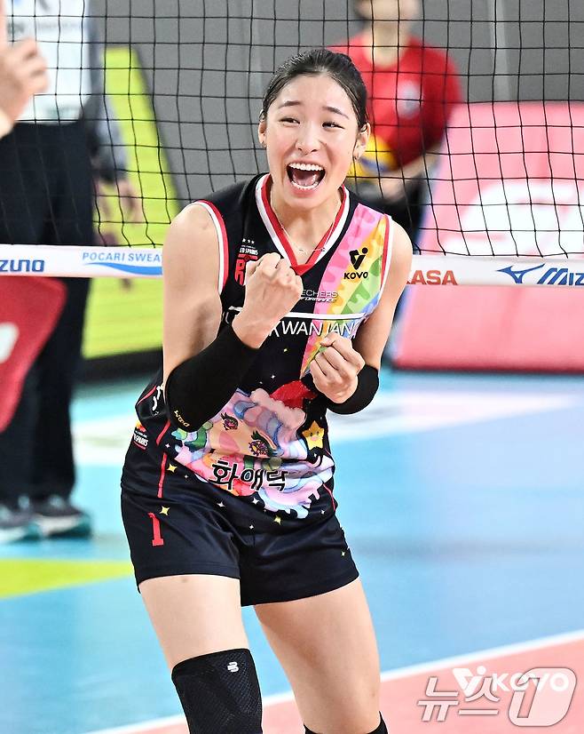 정관장 인쿠시가 19일 오후 대전충무체육관에서 열린 2025-2026 프로배구 V리그 여자부 정관장과 GS칼텍스의 경기에서 득점 후 환호하고 있다. (한국배구연맹 제공, 재판매 및 DB금지) 2025.12.19/뉴스1