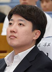 이준석