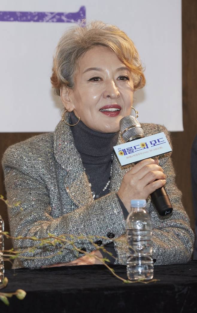 배우 윤석화.   신시컴퍼니 제공