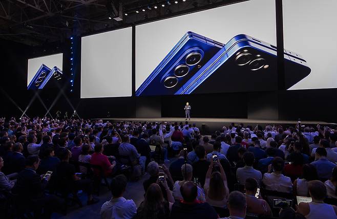 Roh Tae-moon, acting head of Samsung Electronics' DX division, delivers a keynote speech at Samsung Galaxy Unpacked 2025 in New York on July 9. [SAMSUNG ELECTRONICS]