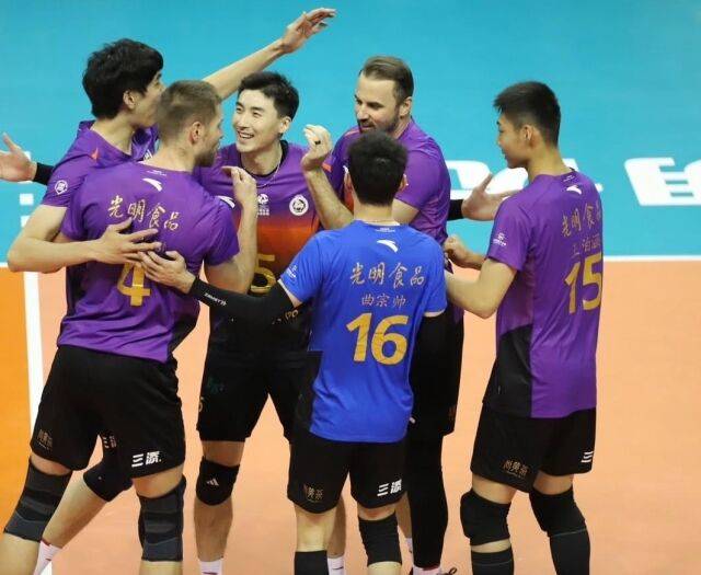 중국 상하이 남자배구팀./그로저 SNS