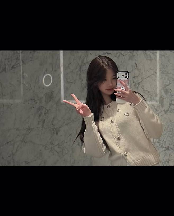 사진 = 장원영 인스타그램