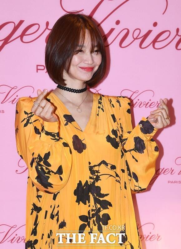 김우빈과 신민아는 각종 선행과 착한 인성으로 유명하다. 둘의 누적 기부액은 알려진 것만 51억 원이 넘는다./더팩트DB