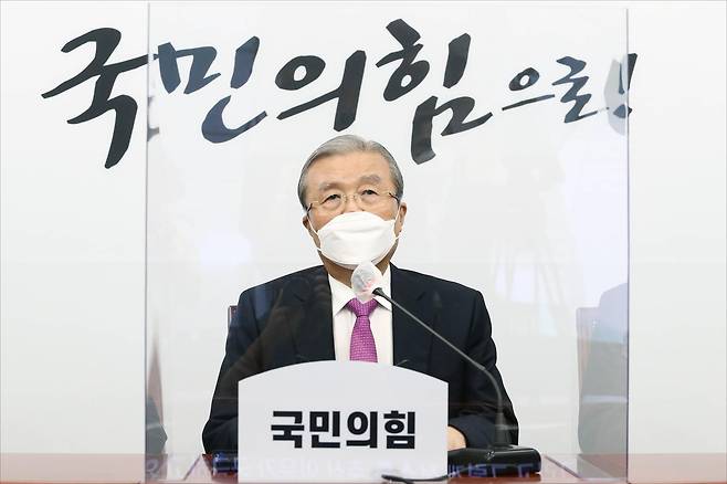 2020년 9월 3일 대국민 기자회견을 연 국민의힘 당시 김종인 비상대책위원장. 동아일보 DB
