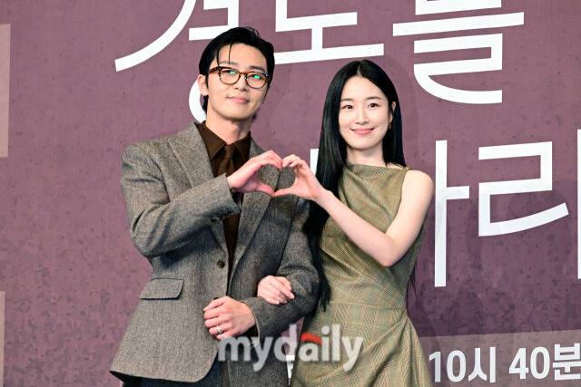 배우 박서준(왼쪽), 원지안 / 마이데일리