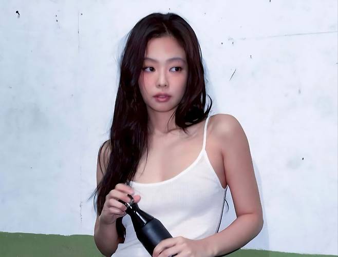 [제니 인스타그램]