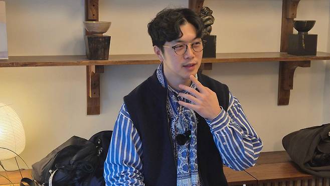 식품기업에서 근무하는 패션 인플루언서인 지승렬(@detailance) 씨는 '영포티 밈'을 보고 "우리 세대가 사회적 비난, 비아냥, 조롱의 대상으로 소비되고 있다"는 것을 알게 됐다고 했다