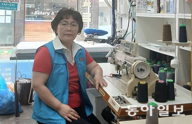 역경을 넘어 한국에 와서 선천적인 장애를 극복하고 당당하게 새 삶을 개척하는 용성옥 씨.