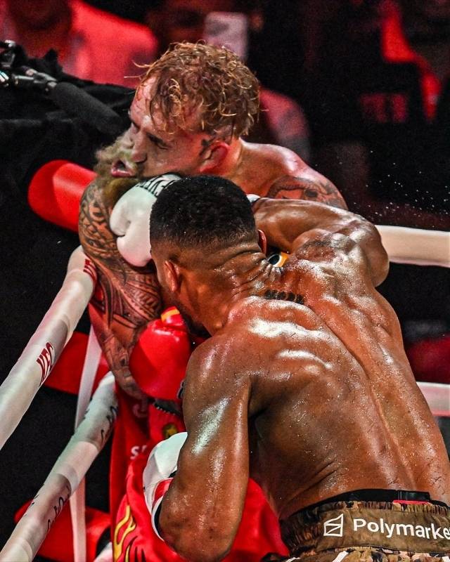 제이크 폴은 20일(한국시간) 미국 플로리다주 마이애미의 카세야 센터에서 열린 앤서니 조슈아와의 저지먼트 데이 ‘제이크 폴 vs 앤서니 조슈아’ 메인 이벤트 헤비급 매치에서 6라운드 KO 패배했다. 사진=X