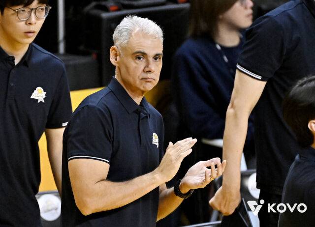 레오나르도 카르발류 감독./KOVO