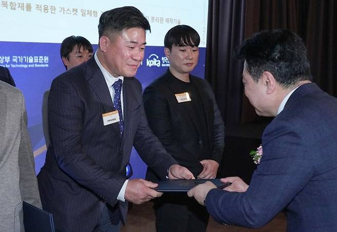 케이푸얼셀 나성욱 대표 수상 모습