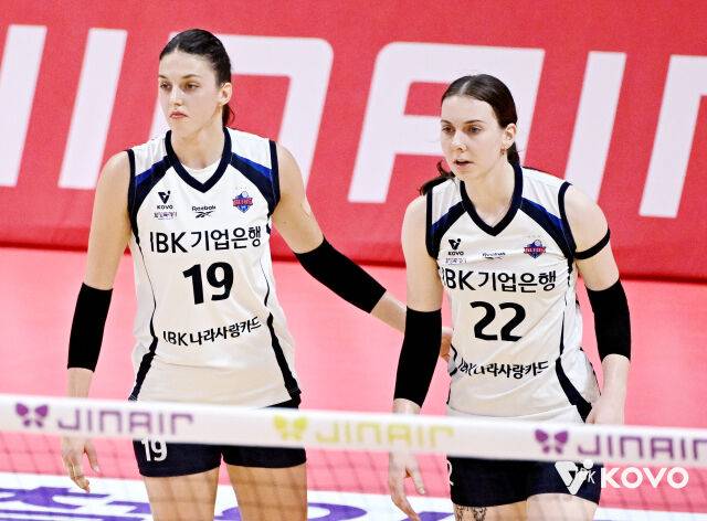 빅토리아 댄착(왼쪽)과 킨켈라./KOVO