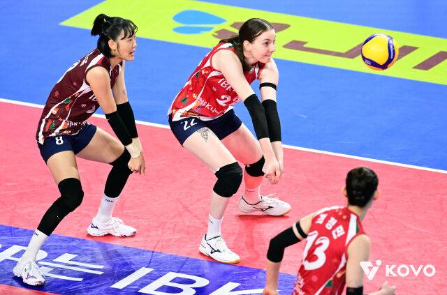 임명옥(왼쪽)과 킨켈라./KOVO