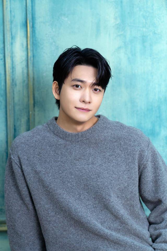 배우 강태오가 MBC 드라마 '이강에는 달이 흐른다'를 통해 연기호흡을 맞춘 김세정을 극찬했다. 맨오브크리에이션 제공