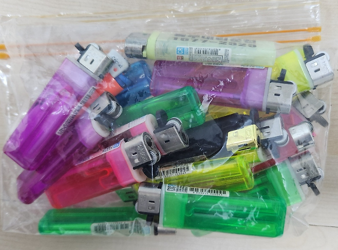 일회용 라이터.[X(구 트위터) 갈무리]