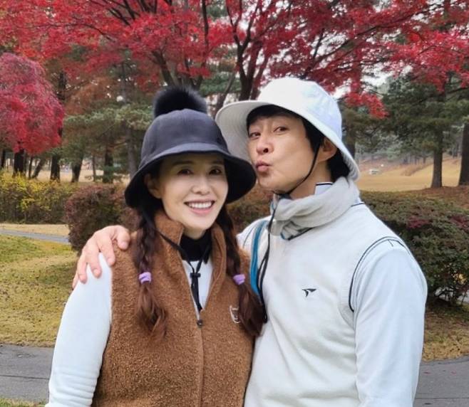 ▲하희라(왼쪽), 최수종. 출처| 하희라 인스타그램