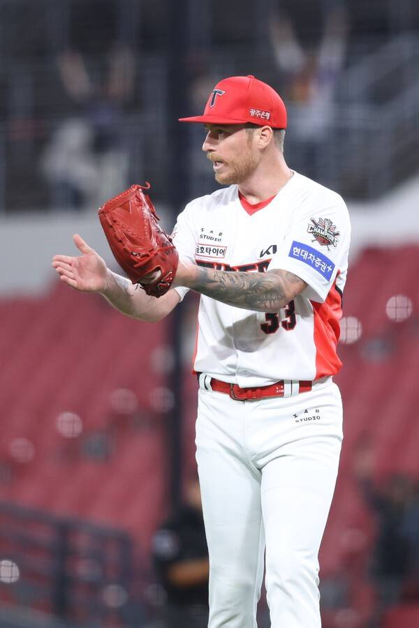 KIA 타이거즈와 재계약한 투수 애덤 올러. /사진=KIA 타이거즈