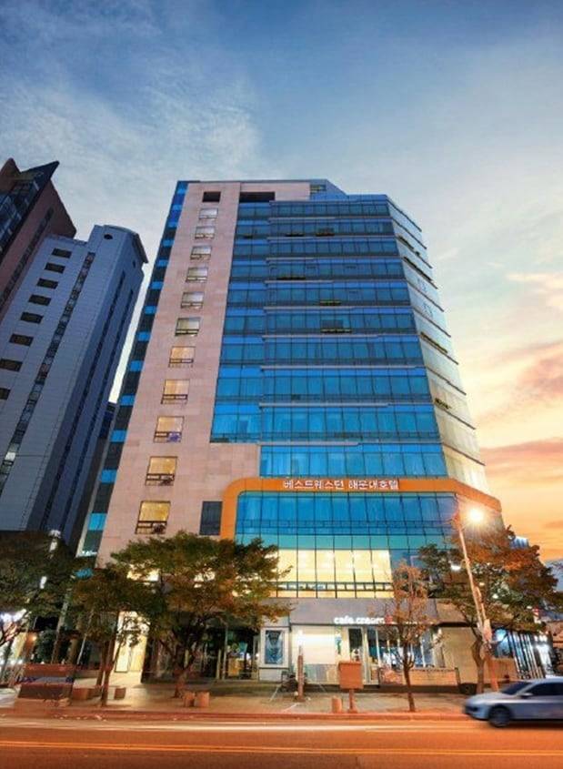 부산 해운대구 구남로 42에 자리한 베스트웨스턴호텔 해운대 빌딩 전경. /에이커트리 제공