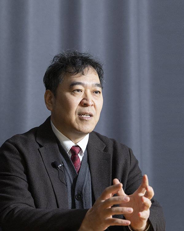 이형민 대한응급의학의사회 회장이 2025년 12월 2일 동아일보 충정로 사옥에서 ‘신동아’와 인터뷰하고 있다.&nbsp;조영철 기자