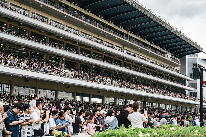 지난 9월 7일 열린 코리아컵 경기를 찾은 3만 여 명 관람객들. 사진=한국마사회