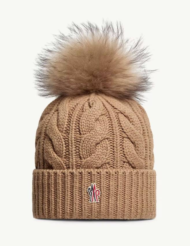 겨울 시즌 룩에 스타일을 더해주는 여성 몽클레르 그레노블 폼폼 울&캐시미어 비니. 몽클레르.
