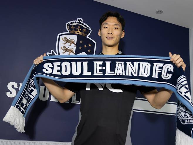 서울 이랜드 FC가 ‘2025 K리그2 베스트 골키퍼’ 민성준을 전격 영입했다. 서울 이랜드 FC 제공