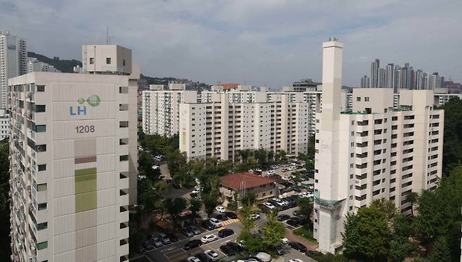 철산주공12단지 아파트의 전경