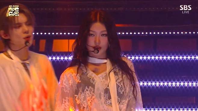 투바투 연준X캣츠아이 윤채, 하이브표 환상적 커플 댄스 오프닝 ('2025 SBS 가요대전')