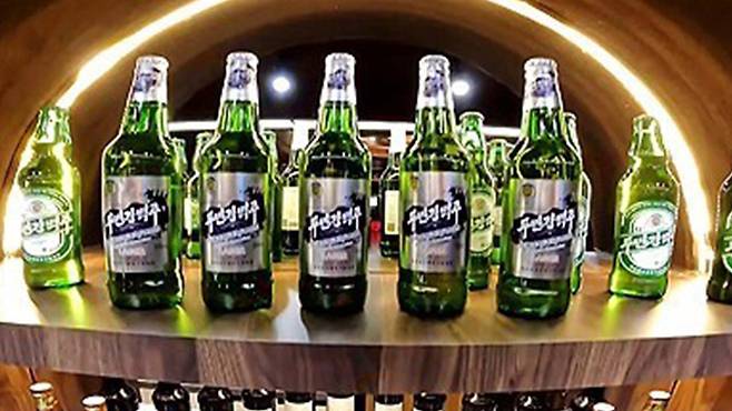 북한 라선시에 '두만강 맥주집' 개업 [연합뉴스/조선중앙TV 캡처]