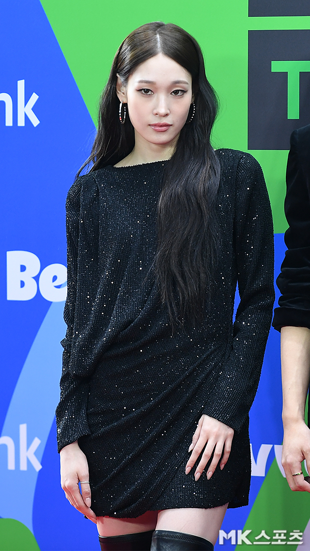 ‘신세계 정유경 회장의 장녀’로 주목을 받았던 혼성그룹 ‘올데이 프로젝트’(ALLDAY PROJECT) 멤버 애니(문서윤)가 2025년을 마무리하는 소감을 전했다. / 사진 = 천정환 기자